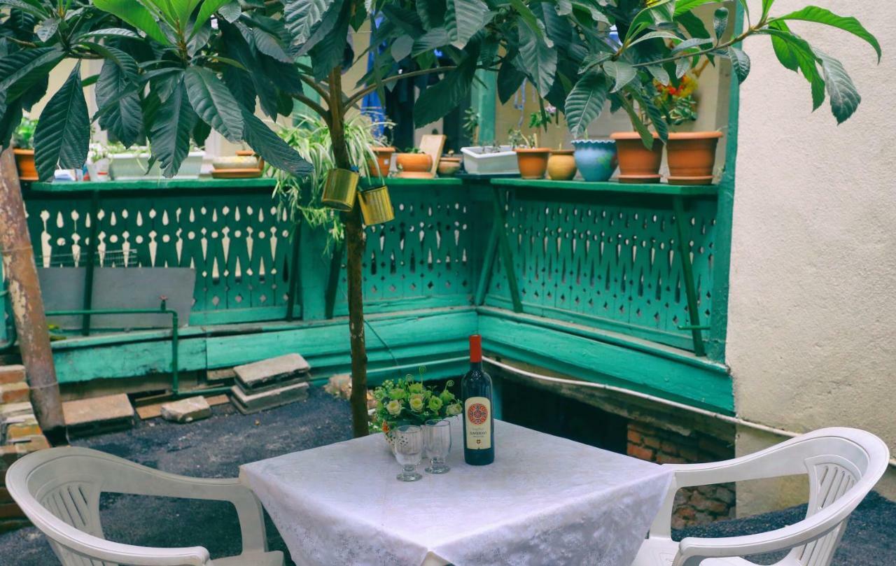 Apartment On Freedom Square Diuma Street Tbilissi Extérieur photo